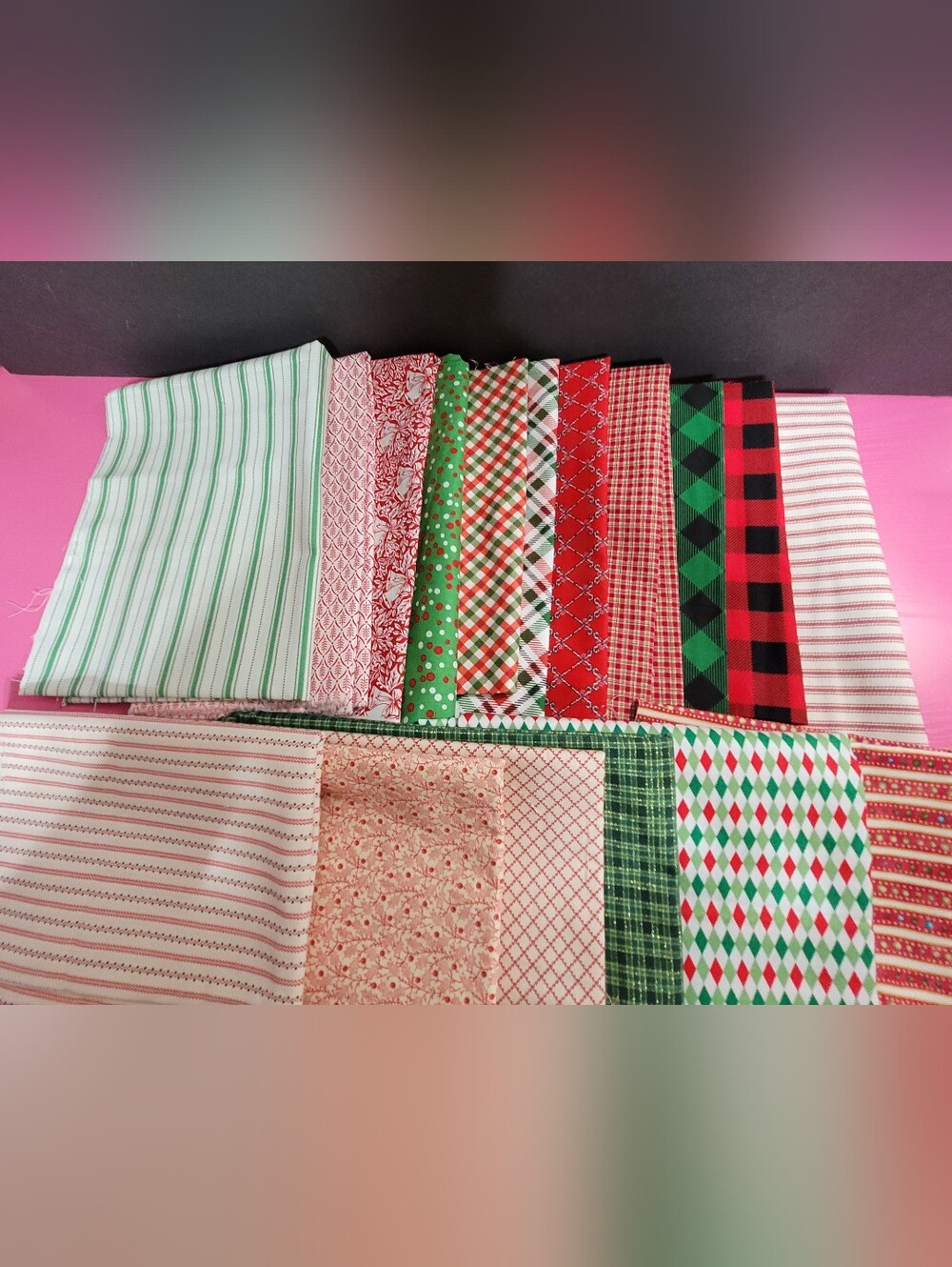Assorted Bundle Holiday Themed Sewing Fabric Remnants (1133)